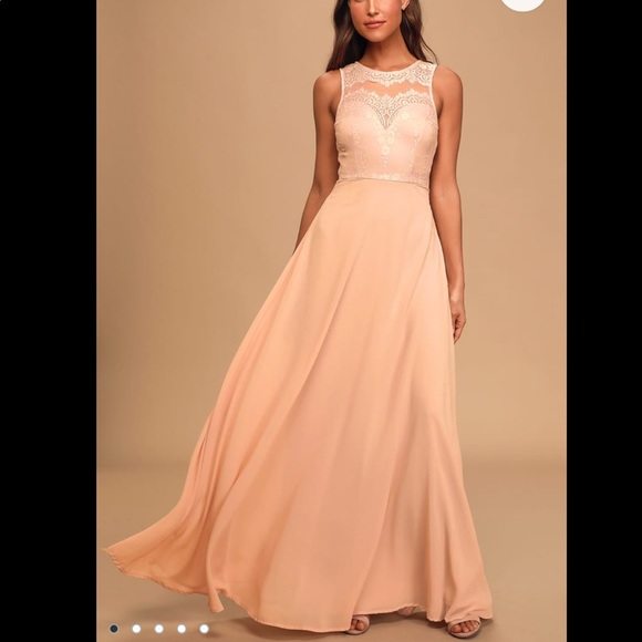 LULUs brand new Blush Lace Maxi dress - Picture 4 of 11